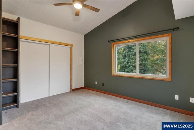 997 20th St SE, Salem, OR 97301