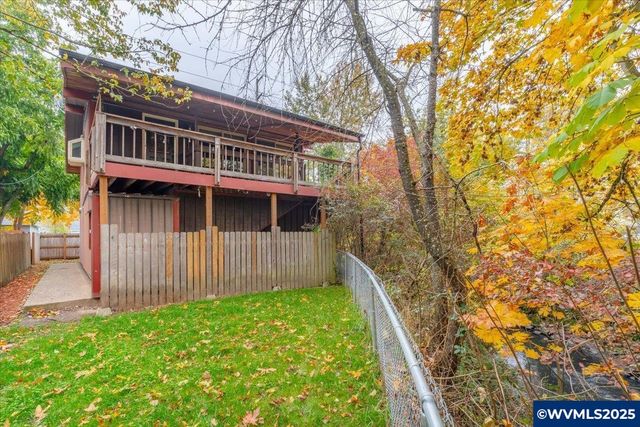 997 20th St SE, Salem, OR 97301