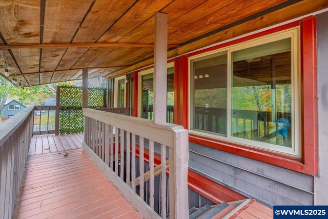 997 20th St SE, Salem, OR 97301