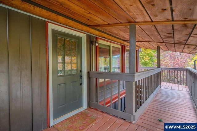 997 20th St SE, Salem, OR 97301