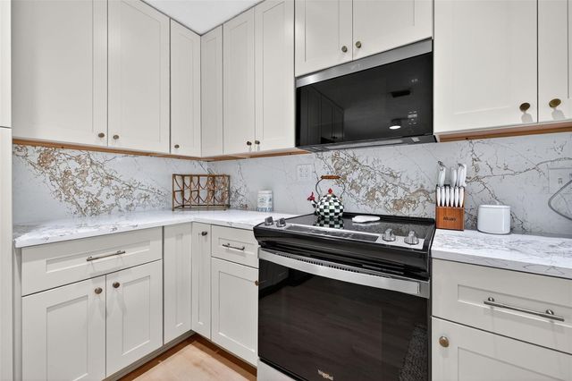 637 41ST AVENUE NE, St Petersburg, FL 33703