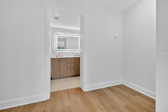 637 41ST AVENUE NE, St Petersburg, FL 33703