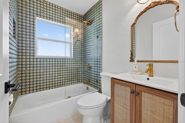 637 41ST AVENUE NE, St Petersburg, FL 33703