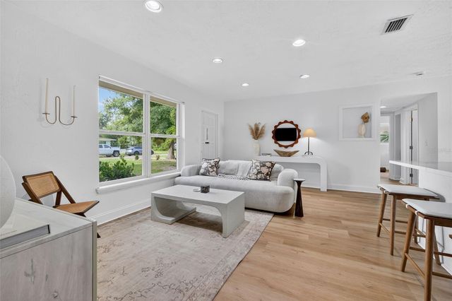 637 41ST AVENUE NE, St Petersburg, FL 33703