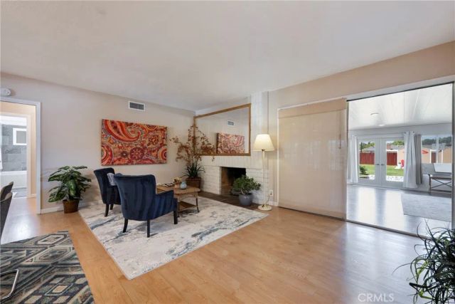 1519 Victoria, Fullerton, CA 92831