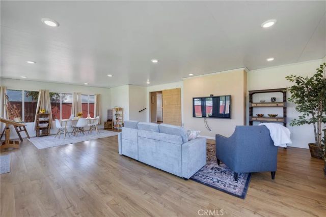 1519 Victoria, Fullerton, CA 92831