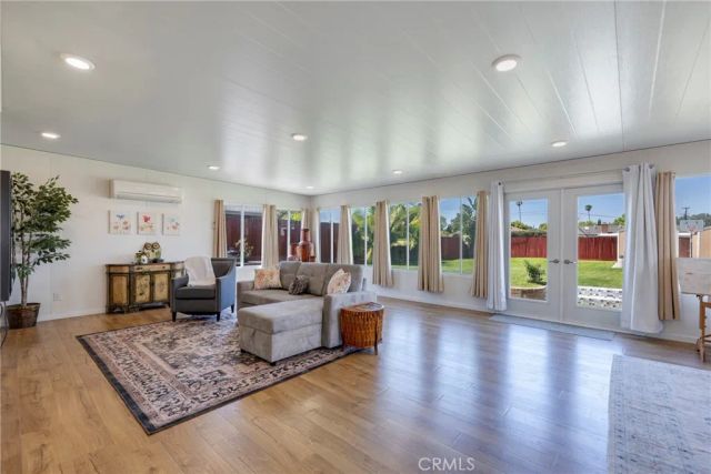 1519 Victoria, Fullerton, CA 92831