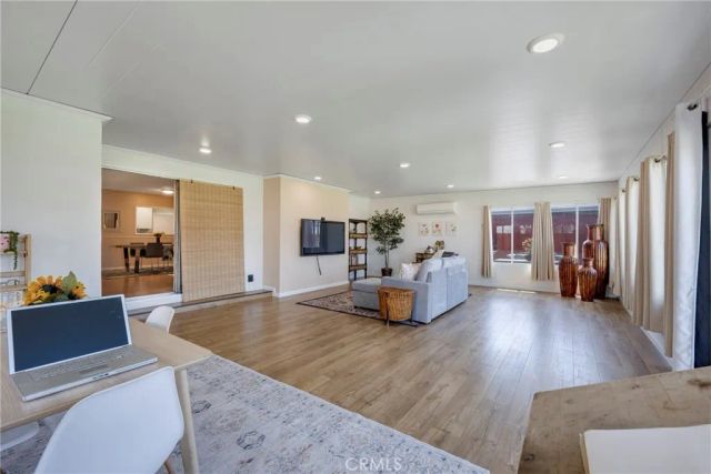 1519 Victoria, Fullerton, CA 92831