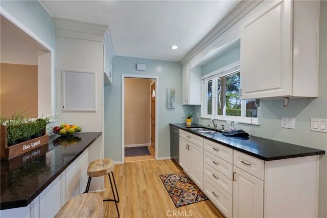 1519 Victoria, Fullerton, CA 92831