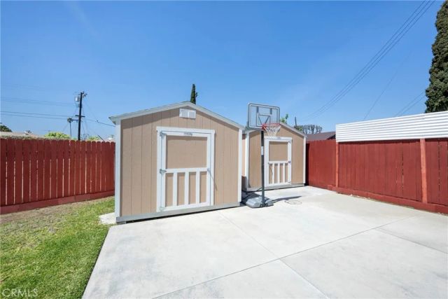 1519 Victoria, Fullerton, CA 92831