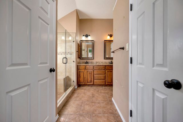 3218 Mapleridge Drive, Grapevine, TX 76051