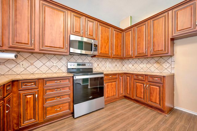 3218 Mapleridge Drive, Grapevine, TX 76051