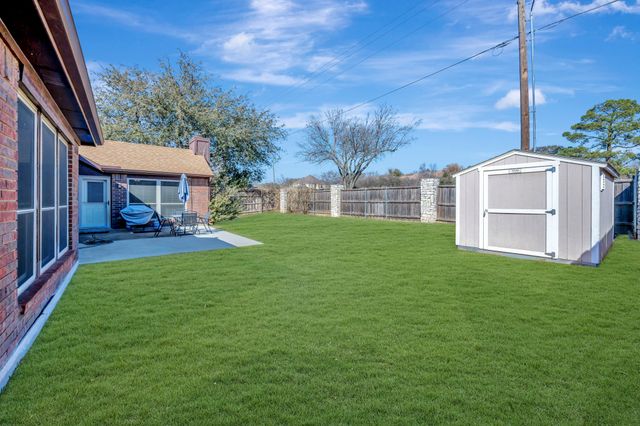 3218 Mapleridge Drive, Grapevine, TX 76051