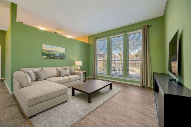 3218 Mapleridge Drive, Grapevine, TX 76051