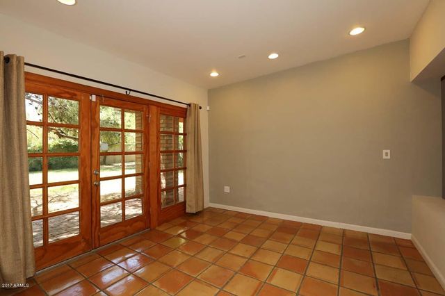 5214 N 33RD Street, Phoenix, AZ 85018