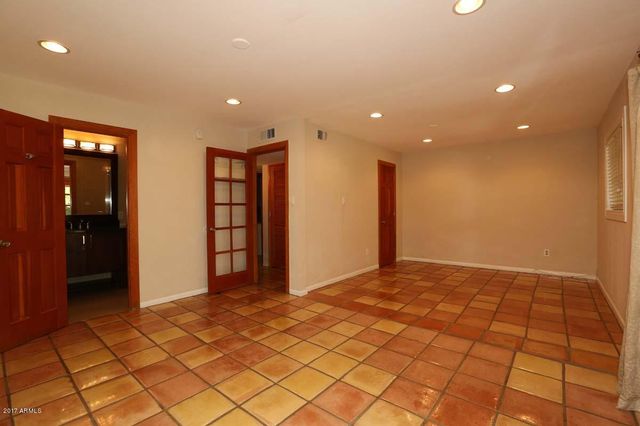 5214 N 33RD Street, Phoenix, AZ 85018