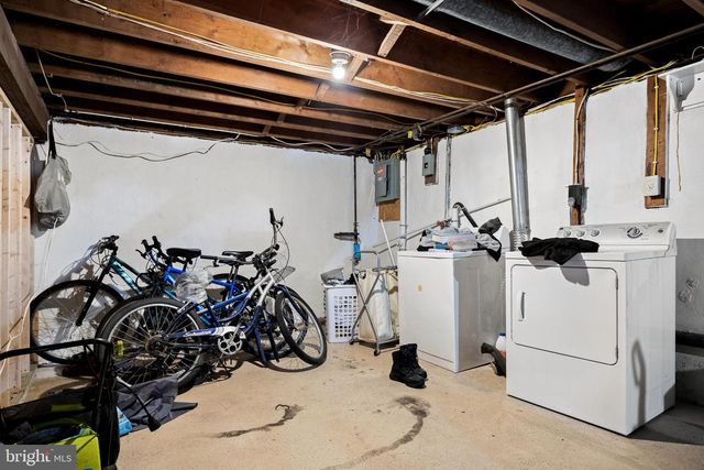 621 E EVESHAM RD, Magnolia, NJ 08049