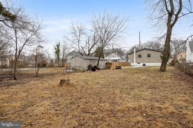 621 E EVESHAM RD, Magnolia, NJ 08049