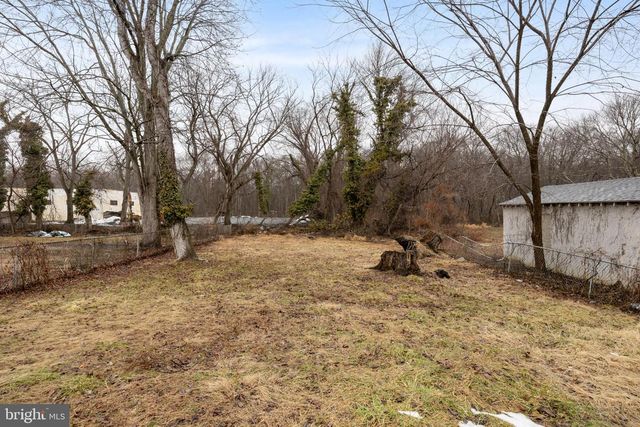 621 E EVESHAM RD, Magnolia, NJ 08049