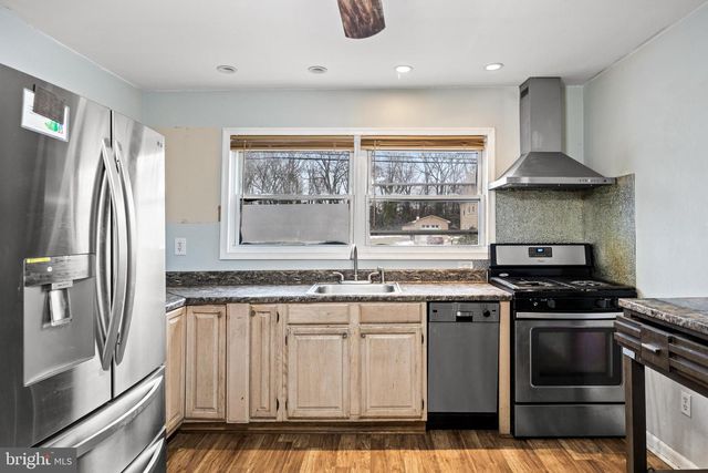 621 E EVESHAM RD, Magnolia, NJ 08049