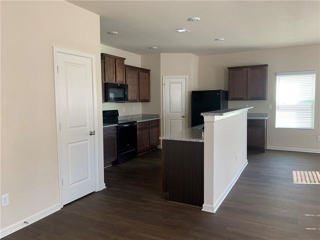 960 Walnut Creek Circle, Pendergrass, GA 30567