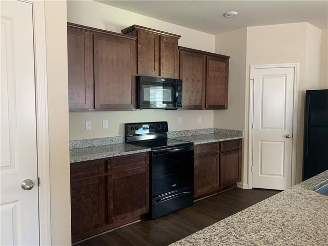 960 Walnut Creek Circle, Pendergrass, GA 30567