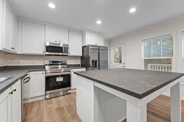 192 Dean Drive, Summerville, SC 29483