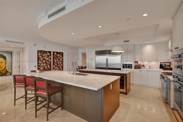 6000 Island Boulevard 1707, Aventura, FL 33160