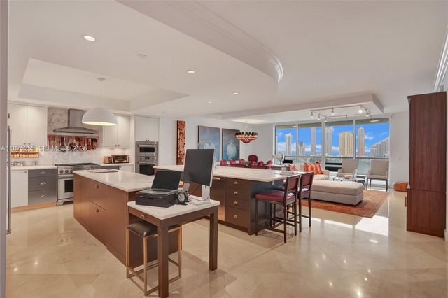6000 Island Boulevard 1707, Aventura, FL 33160