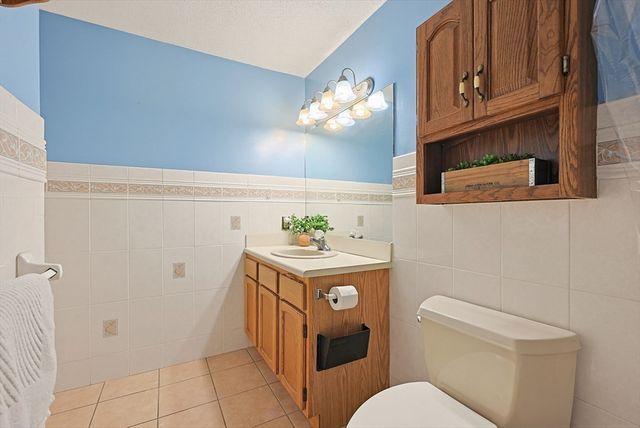 112 Heritage Dr 112, Northbridge, MA 01588