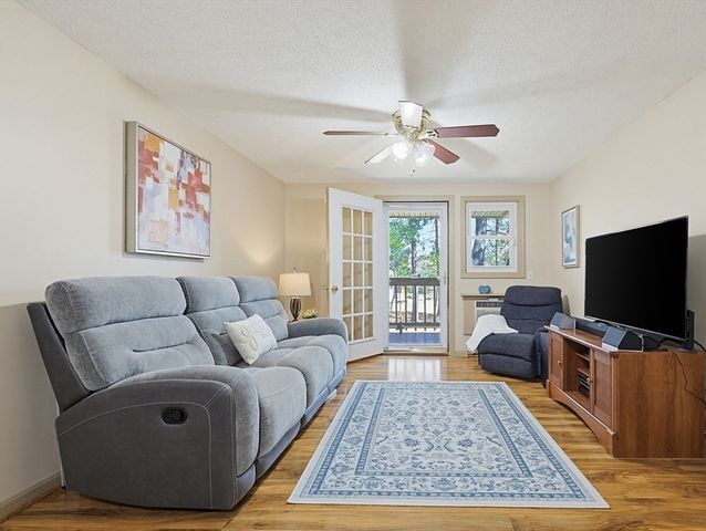 112 Heritage Dr 112, Northbridge, MA 01588