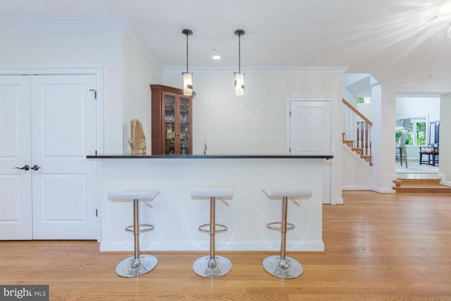 5601 VERNON PL, Bethesda, MD 20817