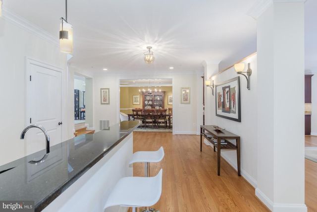 5601 VERNON PL, Bethesda, MD 20817