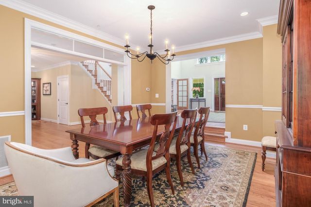 5601 VERNON PL, Bethesda, MD 20817