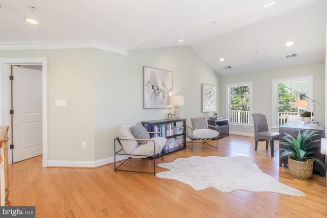 5601 VERNON PL, Bethesda, MD 20817