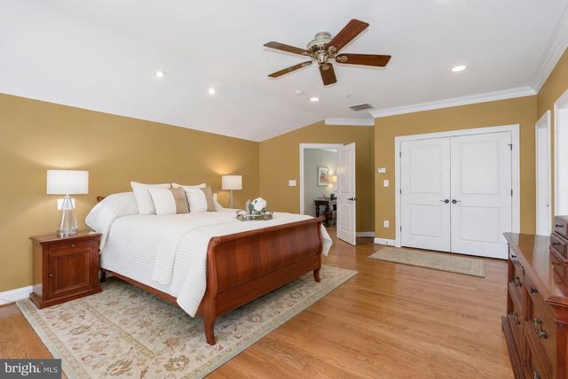 5601 VERNON PL, Bethesda, MD 20817