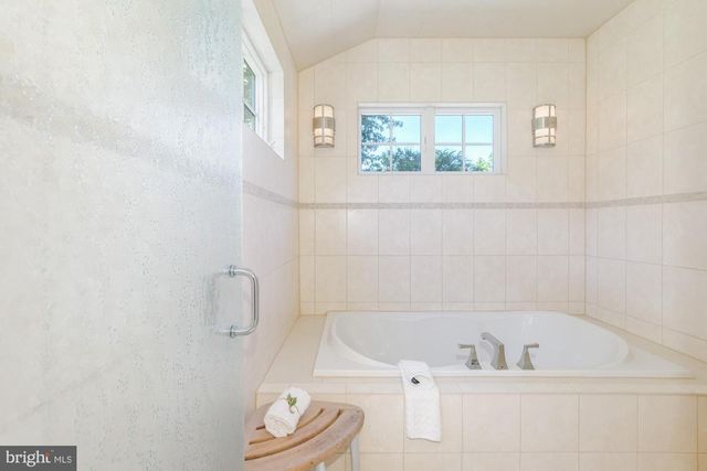 5601 VERNON PL, Bethesda, MD 20817