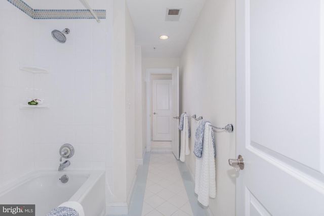 5601 VERNON PL, Bethesda, MD 20817