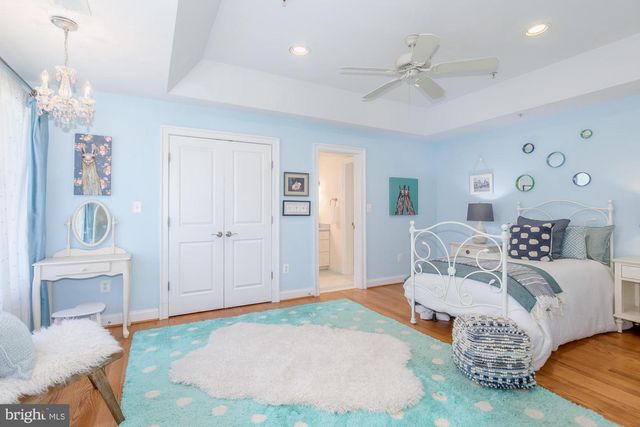 5601 VERNON PL, Bethesda, MD 20817