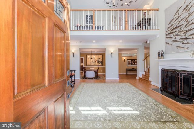 5601 VERNON PL, Bethesda, MD 20817