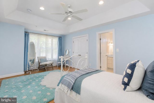 5601 VERNON PL, Bethesda, MD 20817
