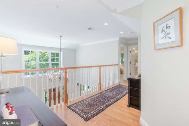 5601 VERNON PL, Bethesda, MD 20817