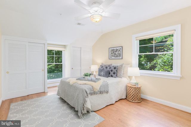 5601 VERNON PL, Bethesda, MD 20817
