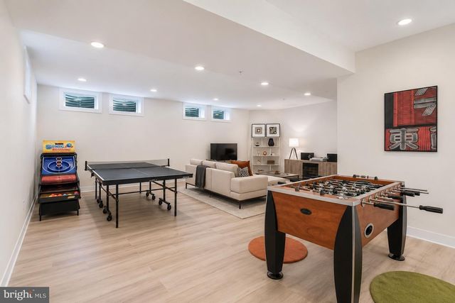 5601 VERNON PL, Bethesda, MD 20817