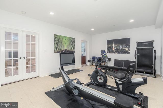 5601 VERNON PL, Bethesda, MD 20817