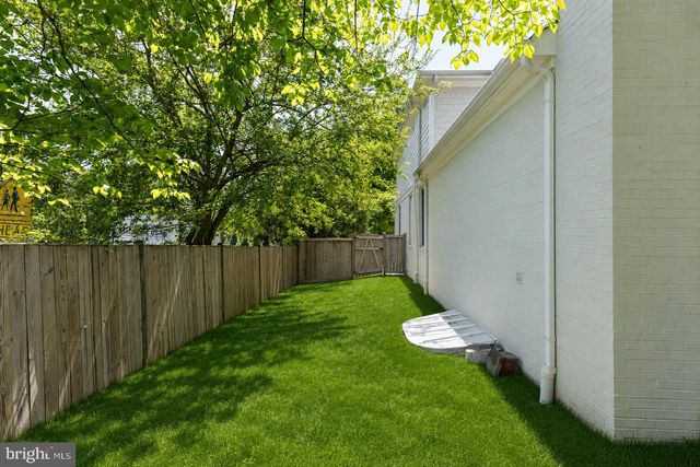 5601 VERNON PL, Bethesda, MD 20817