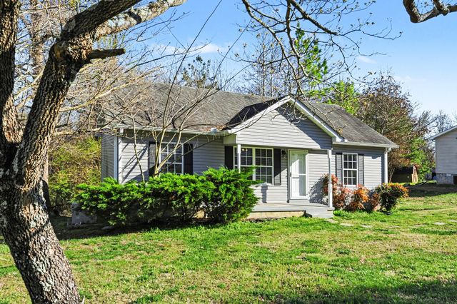 137 N Poole St, Ashland City, TN 37015