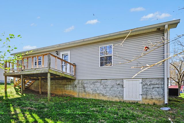 137 N Poole St, Ashland City, TN 37015