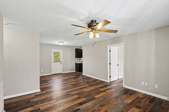 137 N Poole St, Ashland City, TN 37015