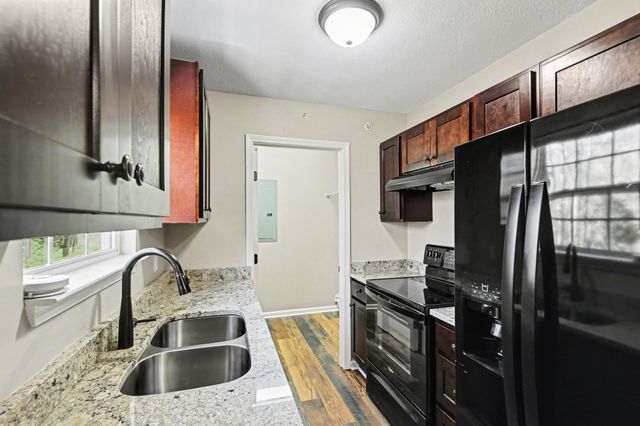 137 N Poole St, Ashland City, TN 37015